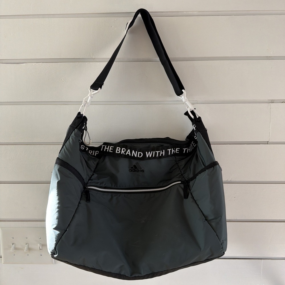 Rare Adidas The Brand With The Three Stripes Green Duffel‎ Pink Inside GW999